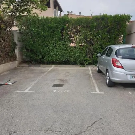 Studio Avec Parking Prive Carqueiranne Exterior photo